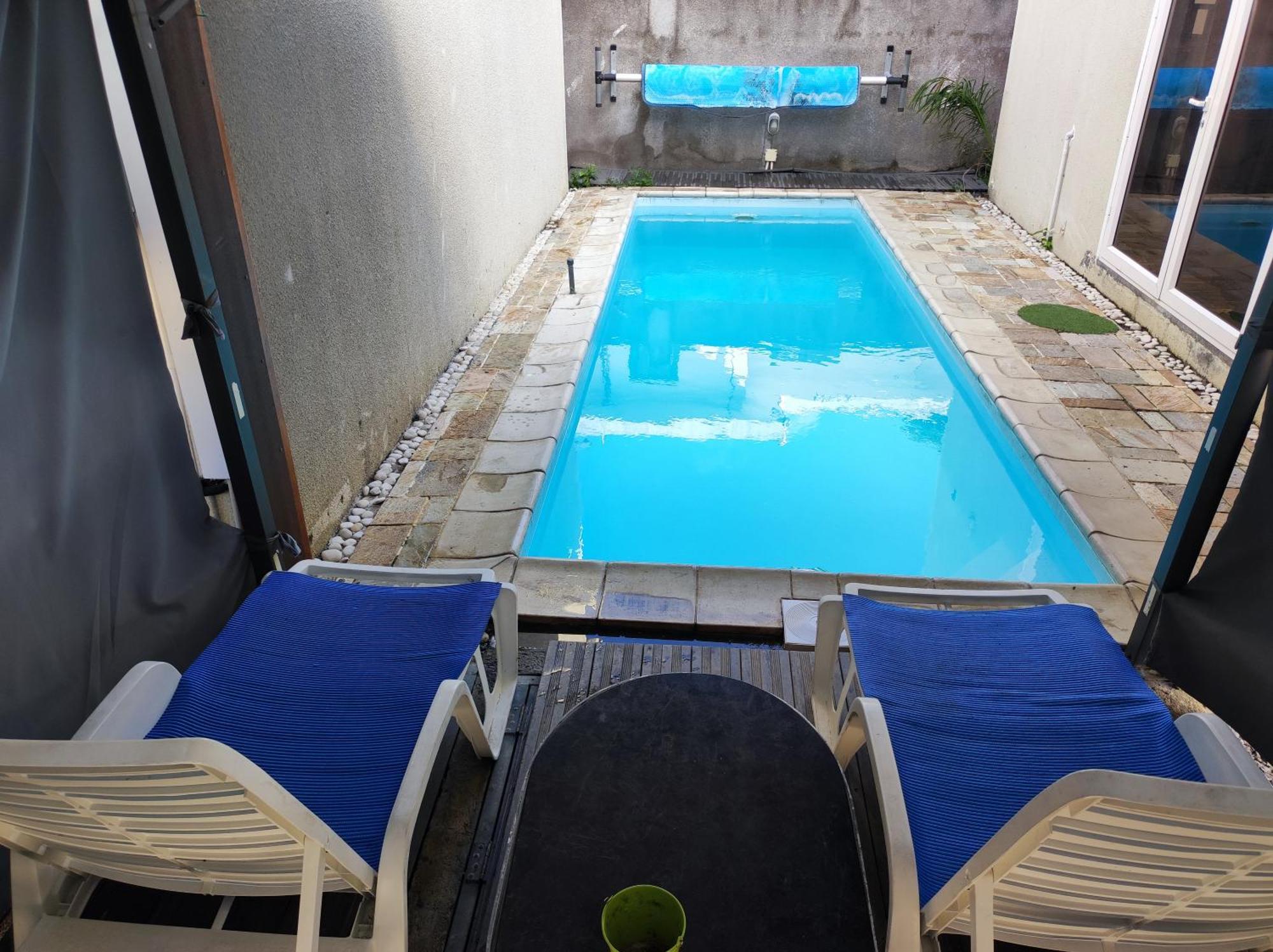 Piscines Privees Et Chauffees, Private Heated Pools Villa กรองด์เบย์ ภายนอก รูปภาพ